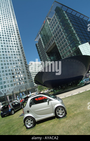 London Canary Wharf Motor Expo Automobilausstellung Daimler Chrysler Smart Auto Stockfoto