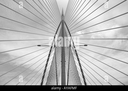 Malaysia Kuala Lumpur konvergierenden Kabel und Masten von Putrajaya Brücke 8 im Zentrum der neuen administrativen Hauptstadt Stockfoto