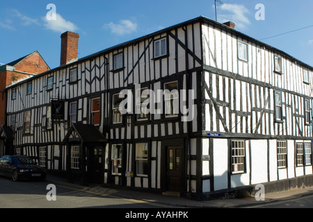 Das halbe Fachwerkhaus, schwarze und weiße Falcon Hotel in Bromyard, Herefordshire Stockfoto