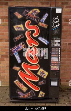 Food-Automaten Schokoriegel zu verkaufen Stockfoto