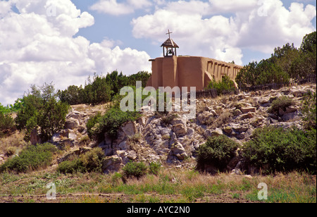 Morada De La Conquistadora bei el Rancho de las Golondrinas, ein lebendiges Geschichtsmuseum in der Nähe von Santa Fe, New Mexico. Stockfoto