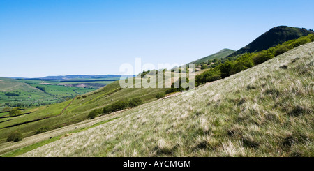 Blick vom 'Mam Tor' Berg mit Blick auf 'Das Tal der Edale' 'Win Hill"In Ferne,"Peak District"Derbyshire England UK Stockfoto