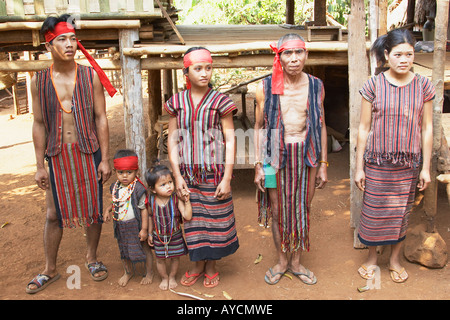 Stammes-Dorfbewohner Tracht Stockfoto