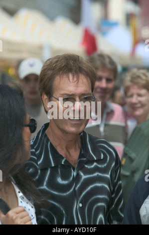 Sir Cliff Richard besucht das Brighton Essen und trinken Liebhaber Messe neue Straße Brighton East Sussex UK Stockfoto