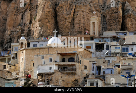 Die christlichen Dorf Malula oder Maalula unter Kalksteinfelsen, touristischen und Pilgerziel in Syrien Stockfoto