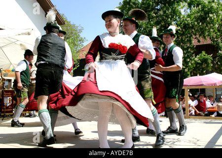 Traditioneller Volkstanz in Bayern Stockfoto