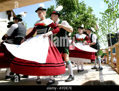 Traditioneller Volkstanz in Bayern Stockfoto