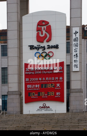 Omega-Countdown-Uhr für die Beijing 2008 Olympischen Sommerspiele befindet sich am Platz des himmlischen Friedens Peking China Stockfoto