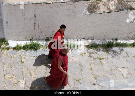 Zwei tibetisch buddhistisch Mönche in den Potala-Palast Stockfoto