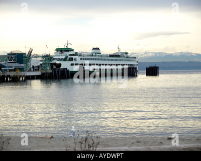 Edmonds, Kingston Fähre angedockt in Edmonds, Washington Stockfoto