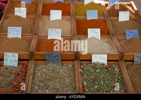 Gewürze für den Verkauf auf French Market Stockfoto