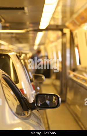 Kanal-Tunnel Autozug innen Frankreich Vereinigtes Königreich Stockfoto