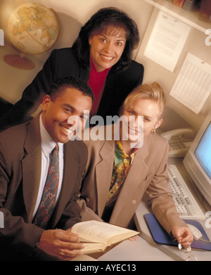 Porträt einer Gruppe von hispanic Geschäftsleute im Büro Stockfoto