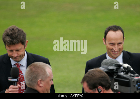 EHEMALIGER ENGLAND KRICKET KAPITÄN NASSER HUSSAIN ARBEITEN FÜR SKY SPORT TV-SENDER Stockfoto