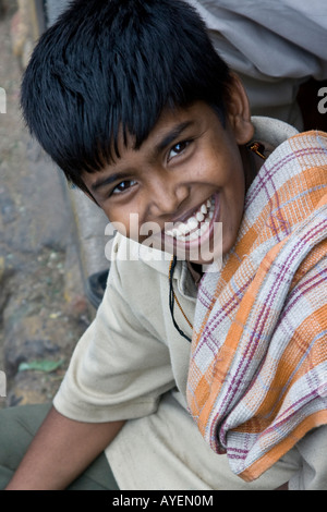 Süß lächelnd Indianerjunge in Madurai Südindien Stockfoto