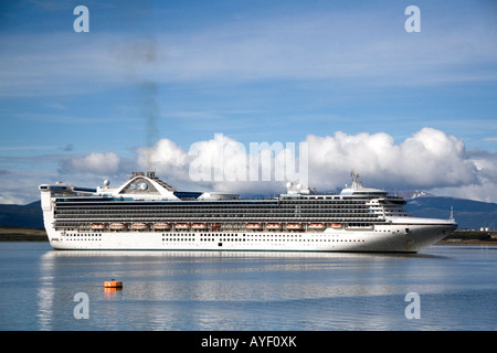 Star Princess Kreuzfahrtschiff im Beagle-Kanal in der Nähe von Ushuaia, Argentinien Stockfoto