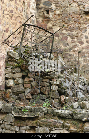 Alten Bettgestell bei Oradour Sur Glane erhalten Limousin Dorf und Schauplatz WW2 Nazi-SS-Massakers, Frankreich Stockfoto