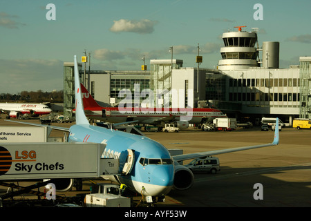 Flugzeug am Flughafen NRW Düsseldorf Stockfoto