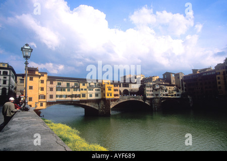 Ponte Vecchio Brücke Fluss Arno Florenz Toskana Italien Europa Stockfoto