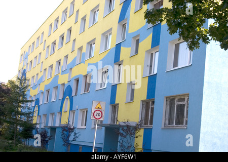 Hochhaus Fertigbeton konkrete Wohnungen gebaut während der kommunistischen Ära Panelák Blok Wielka Winkelplatte. Lodz Polen Stockfoto