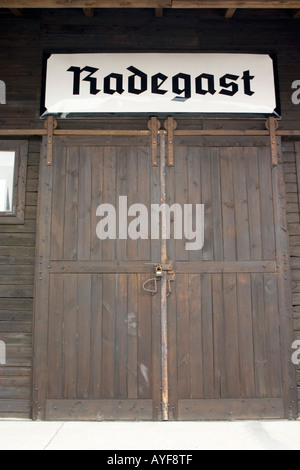 Radegast Railroad Station wo 200.000 Juden und Zigeuner nach Auschwitz und anderen Vernichtungslagern geschickt wurden. Lodz Polen Stockfoto