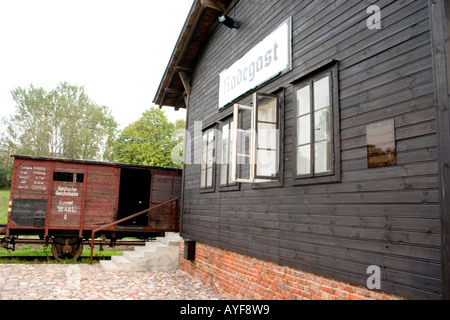 Radegast Railroad Station wo 200.000 Juden nach Auschwitz und andere Vernichtungslager transportiert wurden. Lodz Polen Stockfoto