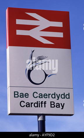 UK Wales Cardiff Cardiff Bay Railway Station Zeichen Stockfoto