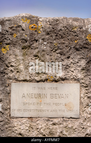 DETAIL DER GEDENKTAFEL AUF DEM DAS DENKMAL FÜR ANEURIN BEVAN Stockfoto