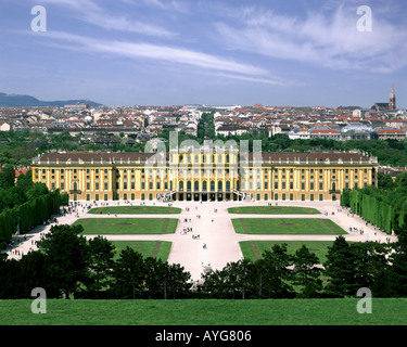 AT - VIENNA: Schloss Schönbrunn und Garten Stockfoto