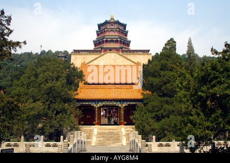 Turm des Duftes der Buddha Langlebigkeit Hill Sommerpalast Beijing China Stockfoto