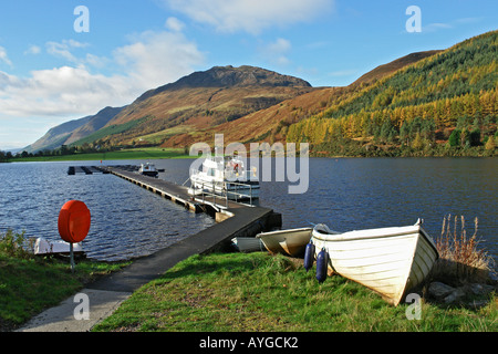 Ruhige sonnige Herbst Blick auf Laggan Locks in der Great Glen of Scotland Stockfoto