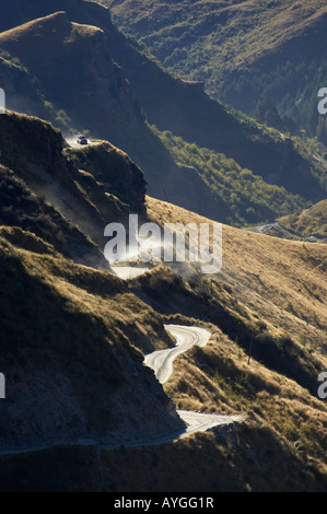 Landrover unterwegs Infamous in Skippers Canyon in der Nähe von Queenstown Südinsel Neuseeland Stockfoto