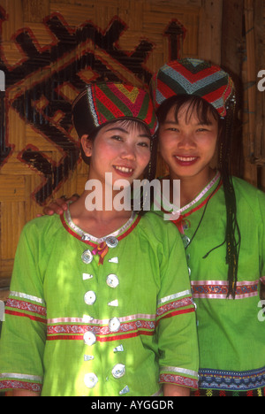 Li-Nationalität Minderheiten auf der tropischen Insel Hainan Stockfoto