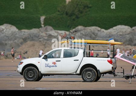 Ein Rettungsschwimmer 4 x 4 LKW am Strand Newquay Cornwall Stockfoto