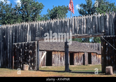 Fort Mandan Replik von Lewis und Clark Campingplatz auf Missouri River North Dakota. Foto Stockfoto