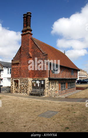 DER MOOT HALL IN SEASIDE TOWN OF ALDEBURGH SUFFOLK. VEREINIGTES KÖNIGREICH. Stockfoto