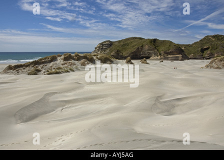 Imposante Dünen am Wharariki Beach im Norden der Südinsel von Neuseeland Stockfoto