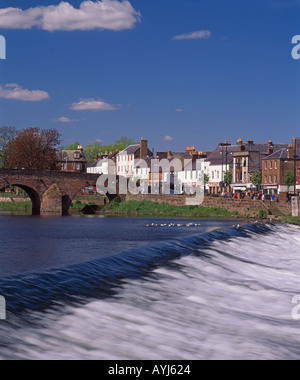 Dumfries, Dumfries and Galloway, Schottland, Großbritannien. Devorgilla Brücke über den Fluss Nith Stockfoto