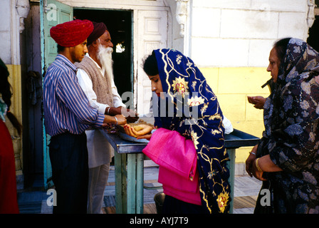 Delhi Indien Sisganj Karah Prashad Sikh Tempel Ort des Martyriums von Guru Tegh Bahadur enthauptet Stockfoto