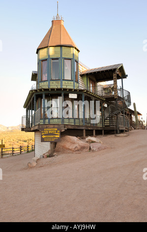 Ein altes Haus der viktorianischen Stil an Goldfield Ghost Town in Arizona Stockfoto