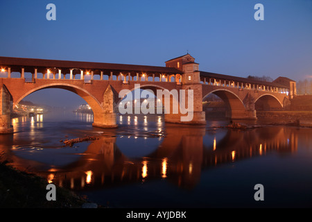 Die alte überdachte Brücke, Pavia, Italien Stockfoto