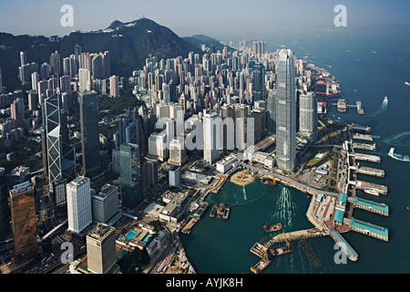 Luftbild von Hong Kong Wolkenkratzern und Hafen Hongkong Stockfoto