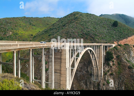 Bixby Creek Bridge aus dem Jahr 1932 am Hwy 1 pacific Coast Highway in der Nähe von Monterey, California Stockfoto