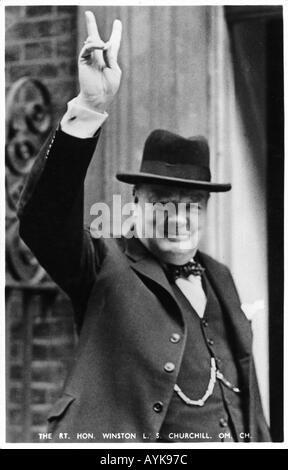 W Churchill gibt V-Zeichen Stockfoto