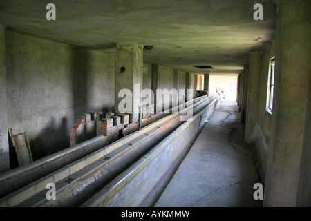 Ein Waschraum im ehemaligen Konzentrationslager in Auschwitz-Birkenau. Stockfoto