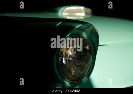 Foto von grünen Ford Thunderbird und Hood scoop Stockfoto
