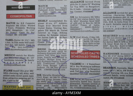 Ehelichen Teil einer indischen Zeitungswerbung für Bräute bestimmter Kasten oder Stämme und heller Haut, Indien Stockfoto