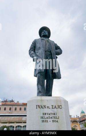 Rijeka Kroatien, Skulptur des kroatischen Komponisten Ivan Zajc, vor "Kroatischen nationalen Theater Ivan Zajc" Stockfoto