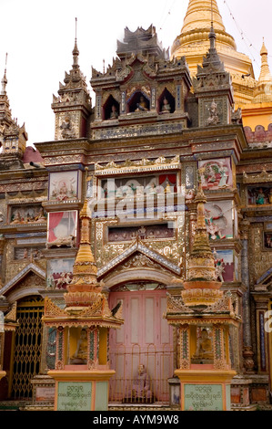 Stock Foto von einem Kloster Eintrag bei Thanboddhay Paya in Myanmar 2006 Stockfoto