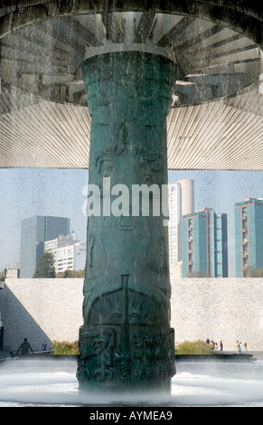 Chávez Morado Brunnen im nationalen anthropologischen Museum Mexiko-Stadt Stockfoto